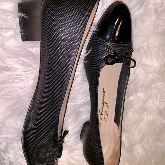 Salvatore Ferragamo 1/2 inch ladies shoe - Picture 6 of 7
